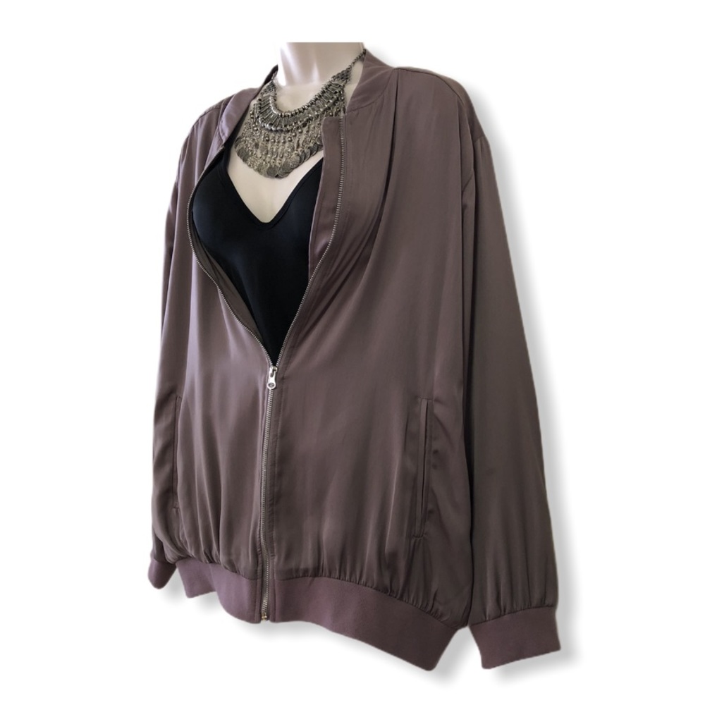 NEW LOOK CURVES PASTEL DARK PINK BOMBER JACKET - Picture 2 of 6